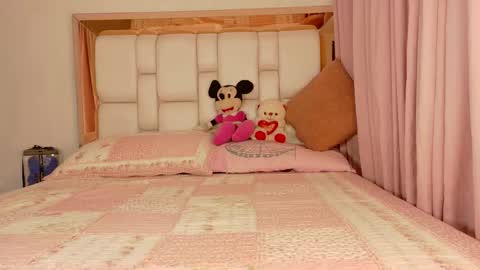 Snapshot of ambarrossi_ chatting on May 22, 2026, 10:43 am online show from May 22, 2026, 10:43 am