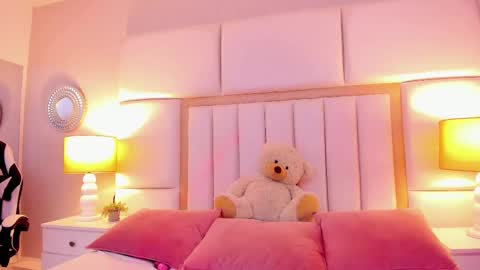 Snapshot of ambarsantany chatting on March 7, 2025, 11:49 pm AmbarSantany online show from March 7, 2025, 11:49 pm