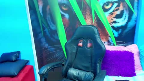 ambel_rose online show from June 18, 2026, 2:10 pm