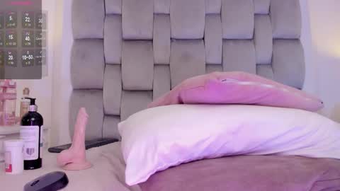 amber  ferrera online show from March 20, 2026, 11:42 pm