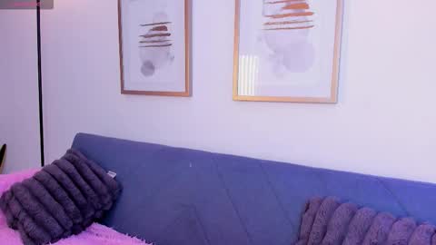 Amber  online show from October 13, 2025, 9:20 am