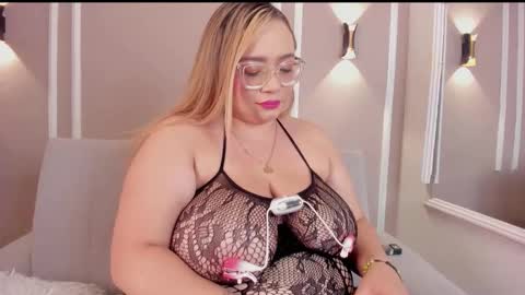 Snapshot of amber_bunnyx chatting on September 9, 2025, 4:45 am amber_bunnyx online show from September 9, 2025, 4:45 am
