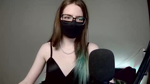 Amber non-nude model online show from October 6, 2025, 11:13 pm