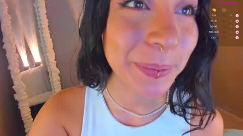 Snapshot of amber_curly chatting on February 1, 2025, 2:02 pm amber_curly online show from February 1, 2025, 2:02 pm