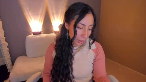 Snapshot of amber_curly chatting on February 24, 2025, 10:58 pm amber_curly online show from February 24, 2025, 10:58 pm