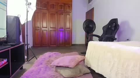 LUISA online show from February 8, 2025, 12:49 am