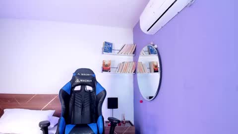 Snapshot of amber_maxwell chatting on February 28, 2025, 9:01 pm Amber online show from February 28, 2025, 9:01 pm