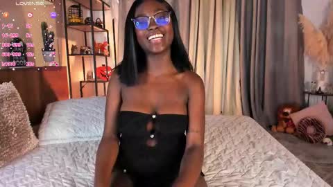 Snapshot of amber_maxwell chatting on October 23, 2025, 8:40 pm Amber online show from October 23, 2025, 8:40 pm