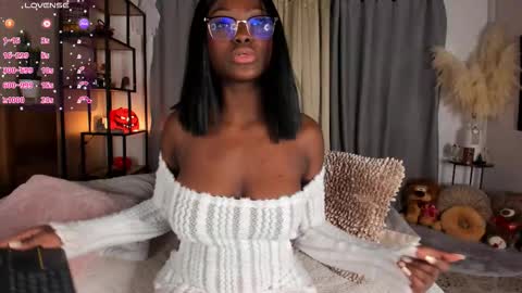 Snapshot of amber_maxwell chatting on November 2, 2025, 7:49 pm Amber online show from November 2, 2025, 7:49 pm