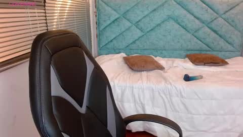 Snapshot of amber_morgan1 chatting on January 11, 2025, 10:19 am Amber online show from January 11, 2025, 10:19 am