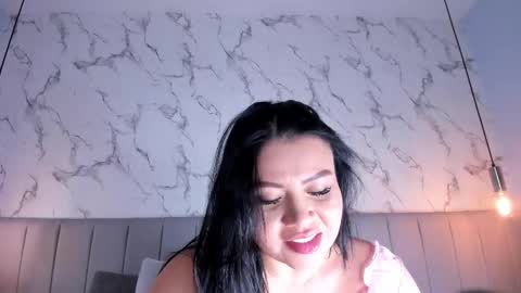 Amber online show from November 21, 2025, 10:41 pm