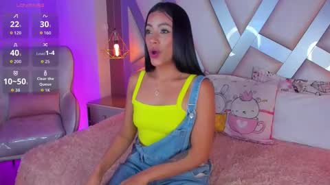 Snapshot of amber_villalobos chatting on November 11, 2025, 10:21 pm Tell me Amber online show from November 11, 2025, 10:21 pm