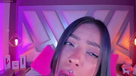 Snapshot of amber_villalobos chatting on January 17, 2026, 12:59 am Tell me Amber online show from January 17, 2026, 12:59 am