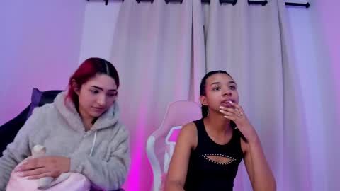 Amber Baker  online show from January 25, 2025, 11:55 am