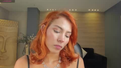 Snapshot of ambercolors_ chatting on October 6, 2025, 7:33 pm Amber online show from October 6, 2025, 7:33 pm