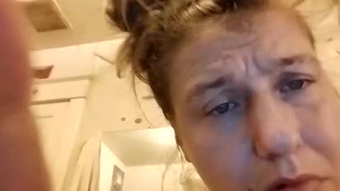 Snapshot of amberjohnson1387 chatting on December 18, 2025, 1:11 am amberjohnson1387 online show from December 18, 2025, 1:11 am