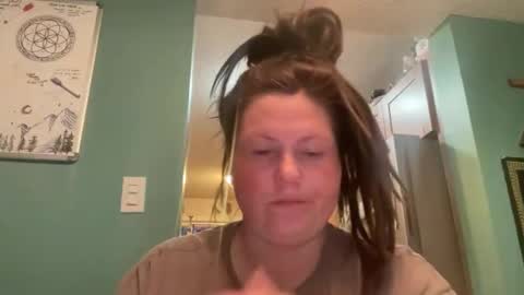 Snapshot of ambermoss7 chatting on April 5, 2026, 2:53 am ambermoss7 online show from April 5, 2026, 2:53 am