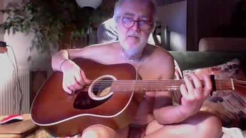 Amberr11 online show from October 25, 2025, 10:37 pm