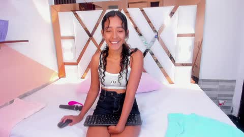 Snapshot of amberr_sweett chatting on January 16, 2025, 6:48 pm Amber online show from January 16, 2025, 6:48 pm