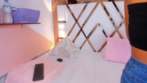 Snapshot of amberr_sweett chatting on January 18, 2025, 7:04 pm Amber online show from January 18, 2025, 7:04 pm