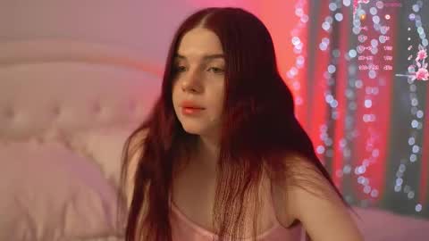 Snapshot of ambershoney chatting on January 8, 2026, 12:02 am Amber online show from January 8, 2026, 12:02 am