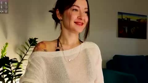 Snapshot of ambientmoon chatting on February 11, 2026, 2:44 pm Moon inst 4mbientmoon online show from February 11, 2026, 2:44 pm