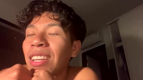 Snapshot of amdrix21 chatting on October 30, 2025, 8:09 pm Amdrix online show from October 30, 2025, 8:09 pm