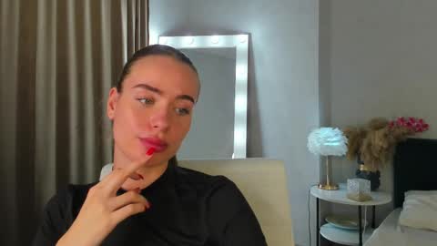 Snapshot of ameli_povilainn chatting on October 13, 2025, 10:26 am Ameli online show from October 13, 2025, 10:26 am