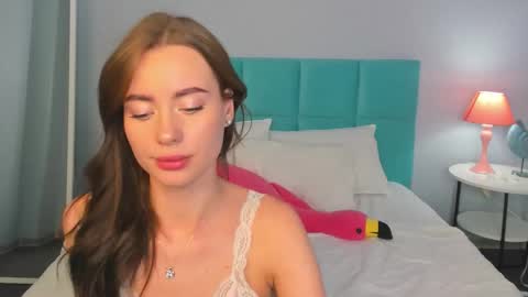 Snapshot of ameli_povilainn chatting on October 22, 2025, 11:32 am Ameli online show from October 22, 2025, 11:32 am