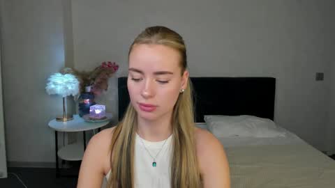 Snapshot of ameli_povilainn chatting on November 27, 2025, 11:34 am Ameli online show from November 27, 2025, 11:34 am