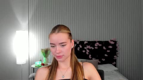 Snapshot of ameli_povilainn chatting on December 5, 2025, 10:57 am Ameli online show from December 5, 2025, 10:57 am