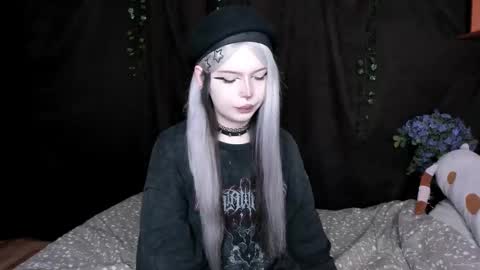 Snapshot of amelia__miller chatting on December 3, 2025, 8:12 am Amelia online show from December 3, 2025, 8:12 am