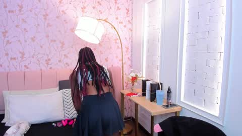 Snapshot of amelia_adms chatting on February 17, 2025, 7:10 pm Amelia Adams online show from February 17, 2025, 7:10 pm