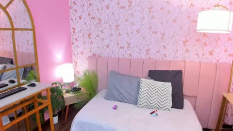 Snapshot of amelia_adms chatting on February 22, 2025, 1:22 am Amelia Adams online show from February 22, 2025, 1:22 am