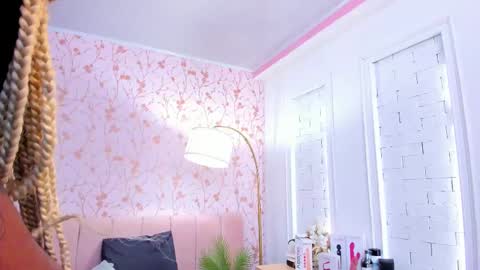 Snapshot of amelia_adms chatting on October 6, 2025, 7:11 pm Amelia Adams online show from October 6, 2025, 7:11 pm