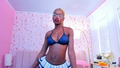 Snapshot of amelia_adms chatting on October 14, 2025, 7:36 pm Amelia Adams online show from October 14, 2025, 7:36 pm