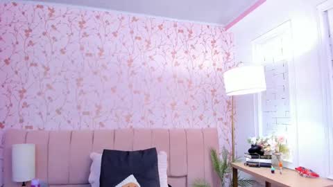 Snapshot of amelia_adms chatting on November 21, 2025, 7:12 pm Amelia Adams online show from November 21, 2025, 7:12 pm