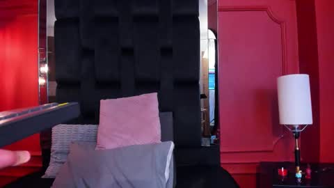 Snapshot of amelia_adms chatting on November 25, 2025, 4:40 pm Amelia Adams online show from November 25, 2025, 4:40 pm