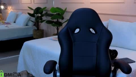 AMELIA online show from January 14, 2026, 11:49 am