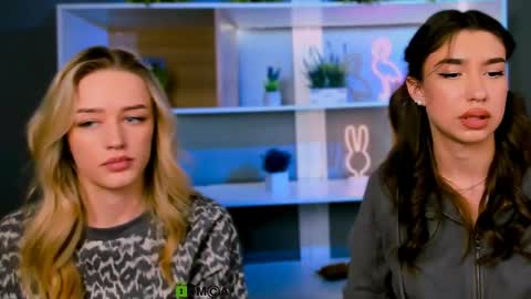 amelia lovely1 online show from March 26, 2026, 12:33 pm