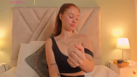 Snapshot of amelia_saenz_ chatting on January 19, 2026, 12:42 pm Amelia online show from January 19, 2026, 12:42 pm