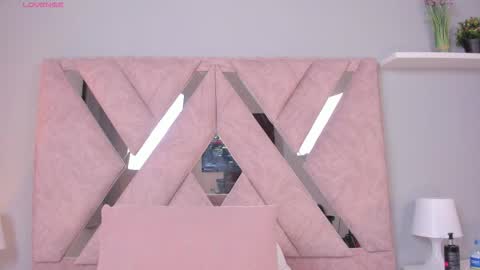 Snapshot of amelia_saenz_ chatting on February 14, 2026, 7:49 am Amelia online show from February 14, 2026, 7:49 am