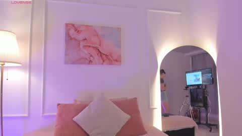  Amelia  online show from May 26, 2026, 7:43 pm