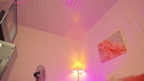 Snapshot of amelia_sanz chatting on May 14, 2026, 11:17 am Amelia online show from May 14, 2026, 11:17 am