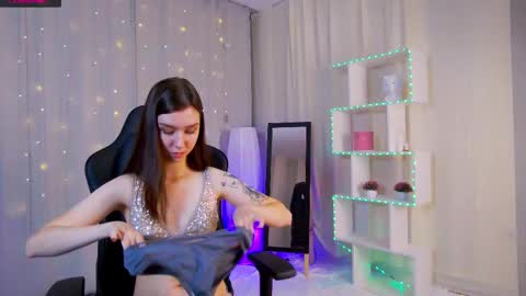 Snapshot of amelia_skyy chatting on January 29, 2025, 6:12 am Anna online show from January 29, 2025, 6:12 am