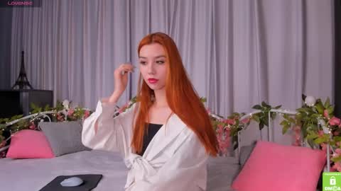 Snapshot of amelia_skyy chatting on November 12, 2025, 3:07 am Anna online show from November 12, 2025, 3:07 am