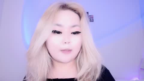 Snapshot of amelia_sunlight chatting on December 4, 2024, 8:12 am Amelia online show from December 4, 2024, 8:12 am