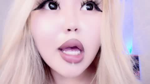 Snapshot of amelia_sunlight chatting on December 28, 2024, 11:59 pm Amelia online show from December 28, 2024, 11:59 pm