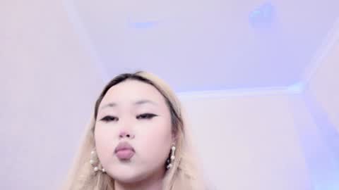 Snapshot of amelia_sunlight chatting on January 16, 2025, 12:02 am Amelia online show from January 16, 2025, 12:02 am