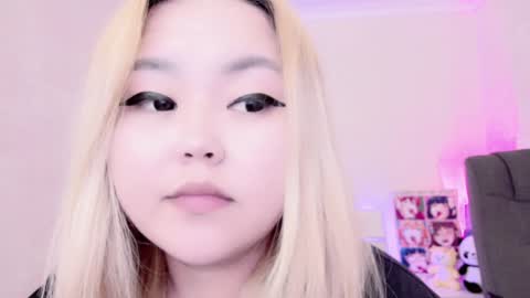 Snapshot of amelia_sunlight chatting on February 6, 2025, 7:35 am Amelia online show from February 6, 2025, 7:35 am